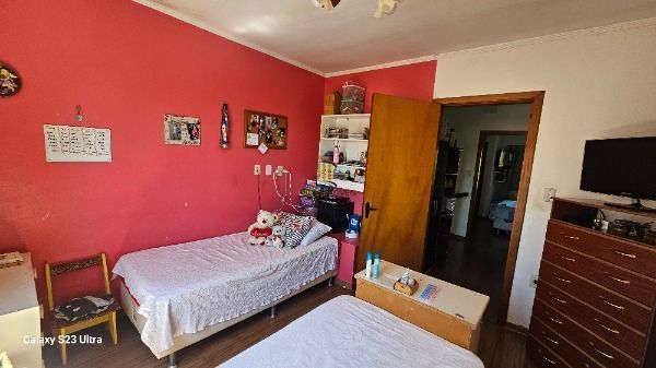 Casa 2 dormitórios no bairro Hípica