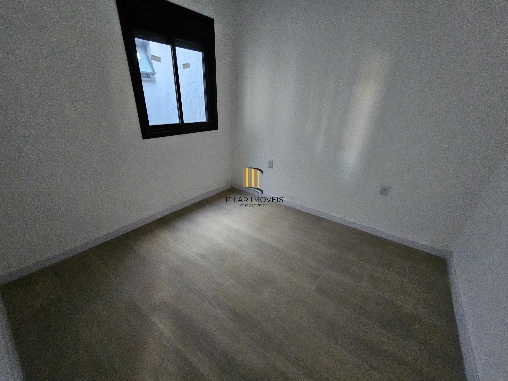Casa 3 dormitórios no bairro Hípica