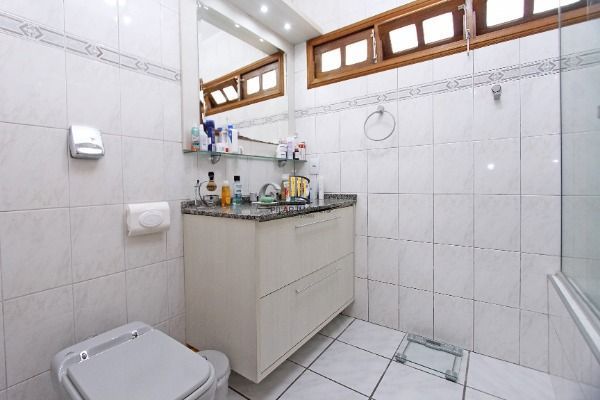 Casa para Venda - 287.96m², 4 dormitórios, sendo 1 suites, 4 vagas - Imperial Parque