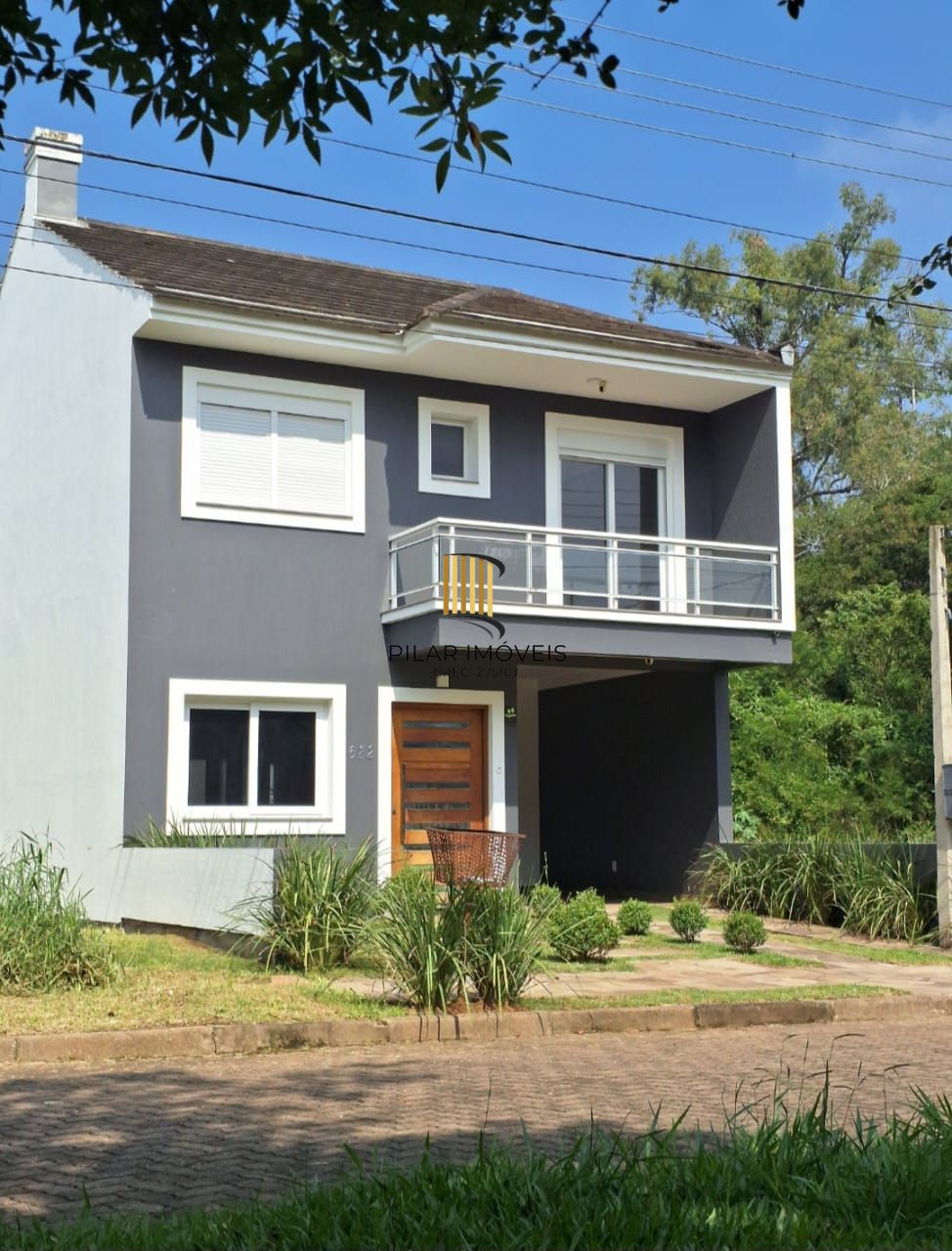 Casa 3 dormitórios no bairro Hípica