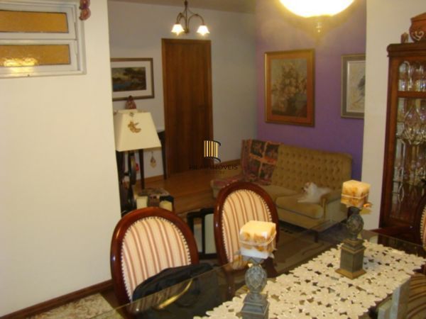 Casa para Venda - 181m², 3 dormitórios, sendo 1 suites, 2 vagas - Ipanema