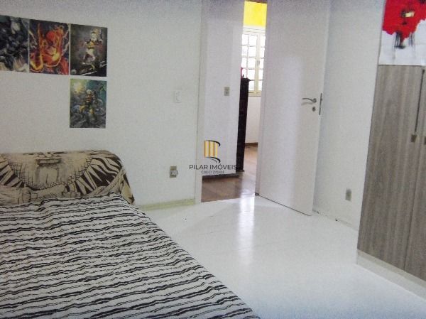 Casa para Venda - 275m², 4 dormitórios, 2 vagas - Guarujá