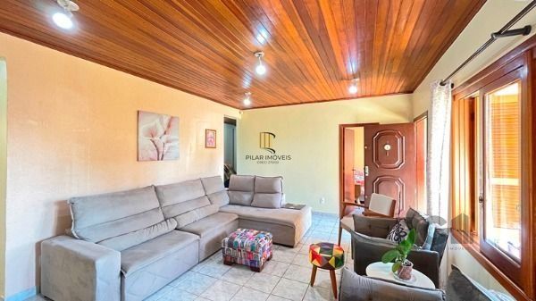 Casa 4 dormitórios no bairro Restinga