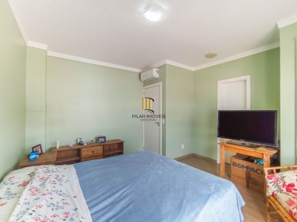 Casa Condominio para Venda - 200m², 3 dormitórios, sendo 1 suites, 2 vagas - Hípica
