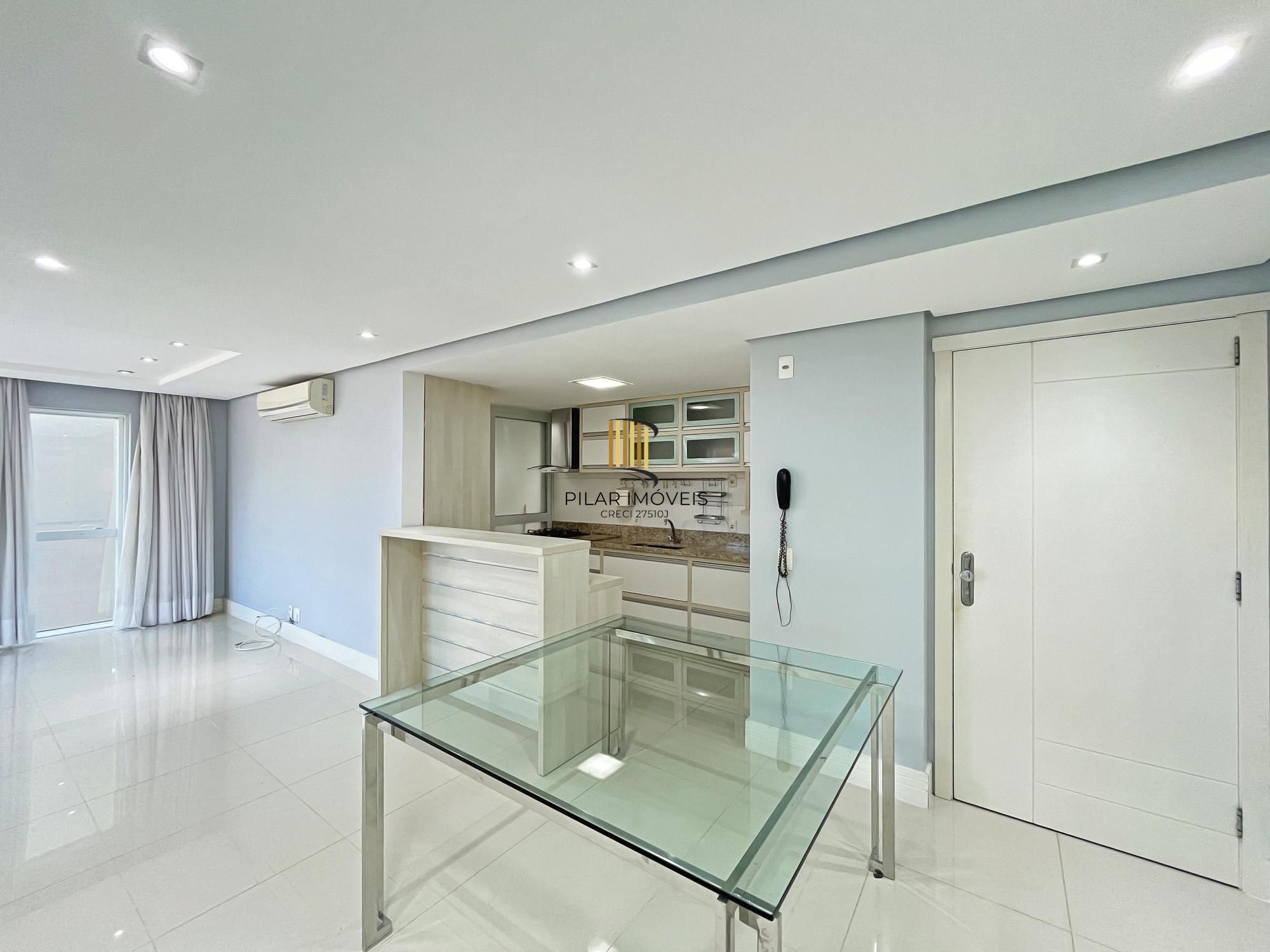 Excelente Apto com 102 m² de 3 dormitórios sendo um suíte com duas vagas no Menino Deus