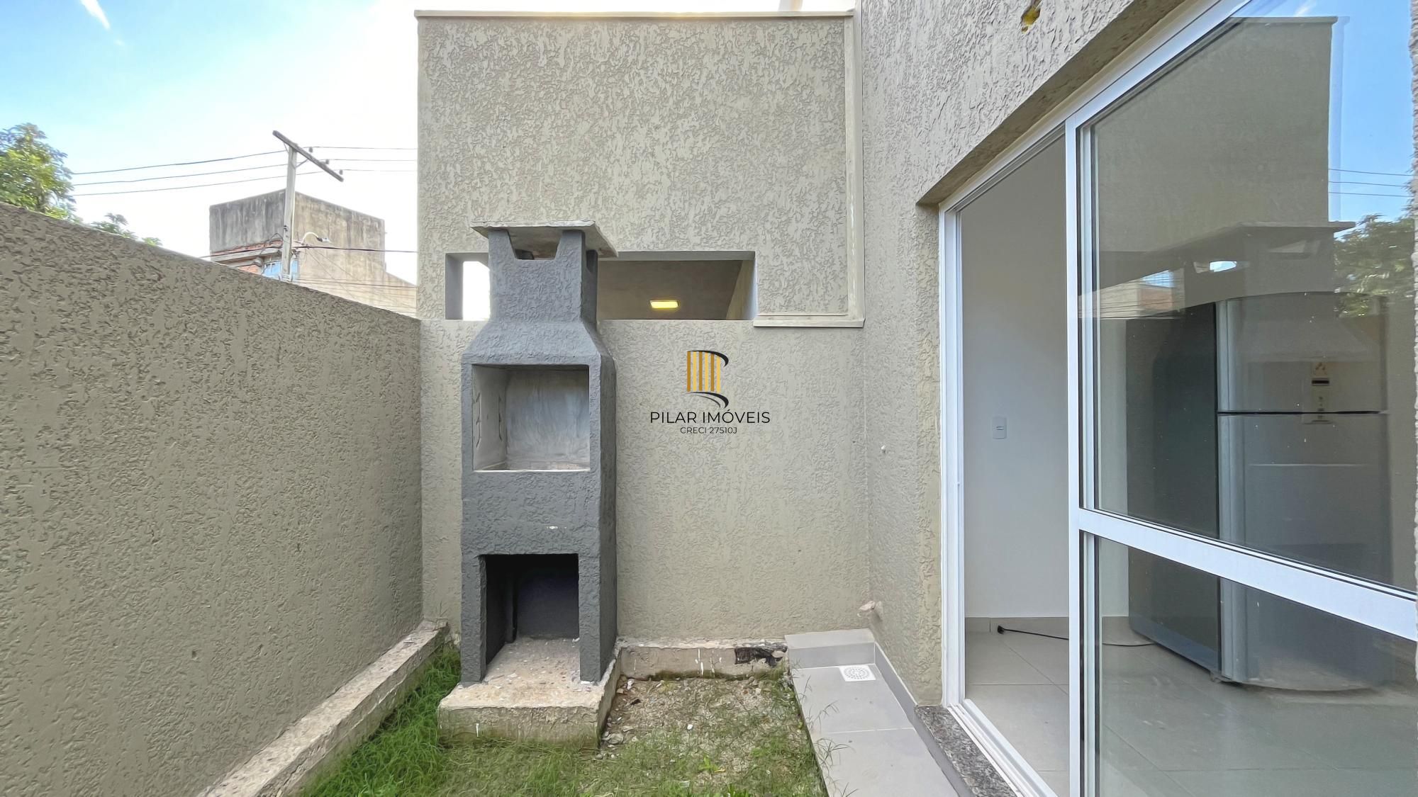 Casa Condominio em Porto Alegre, no bairro Vila Nova, com 2 dormitório(s), e 2 banheiros, à venda.