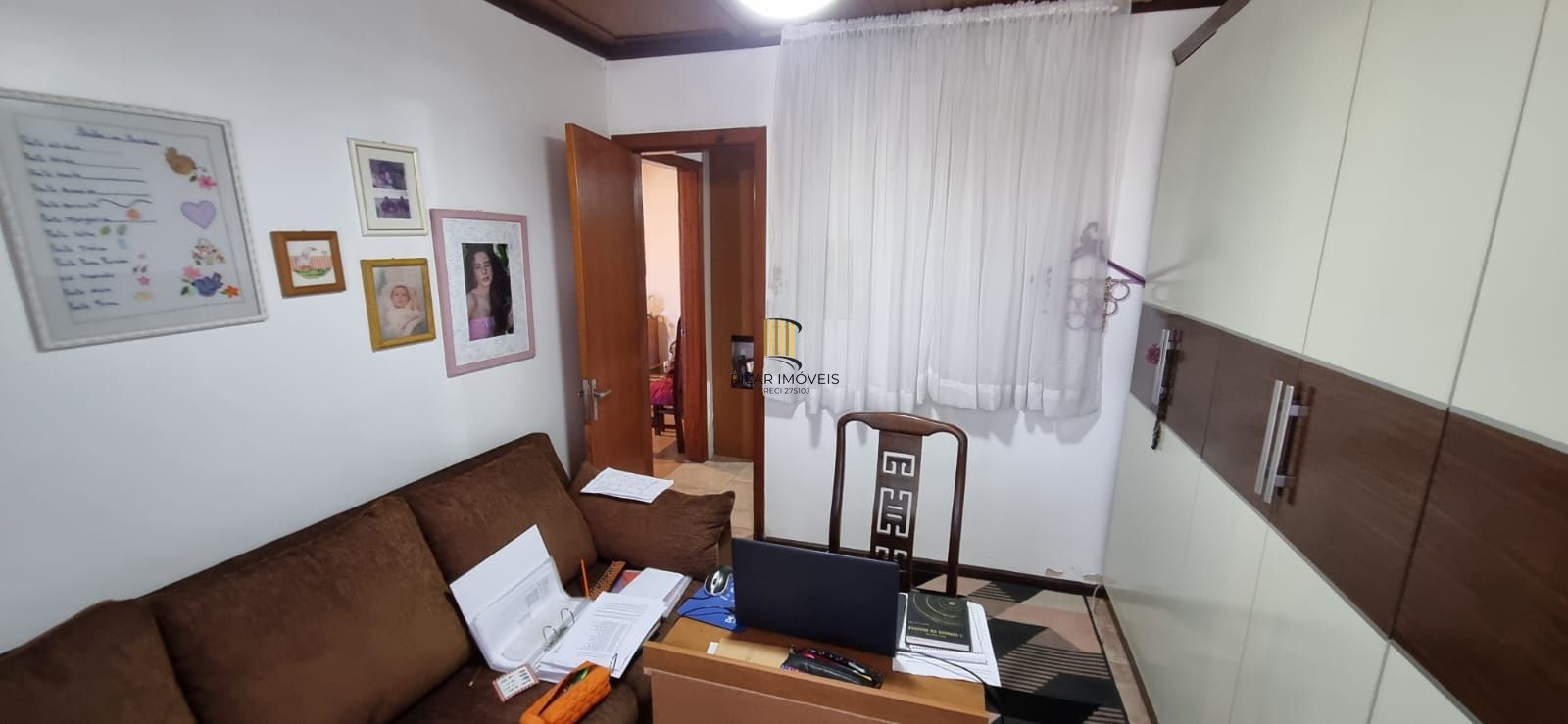 Casa com pavilhão