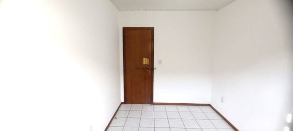 Casa 3 dormitórios no bairro Hípica