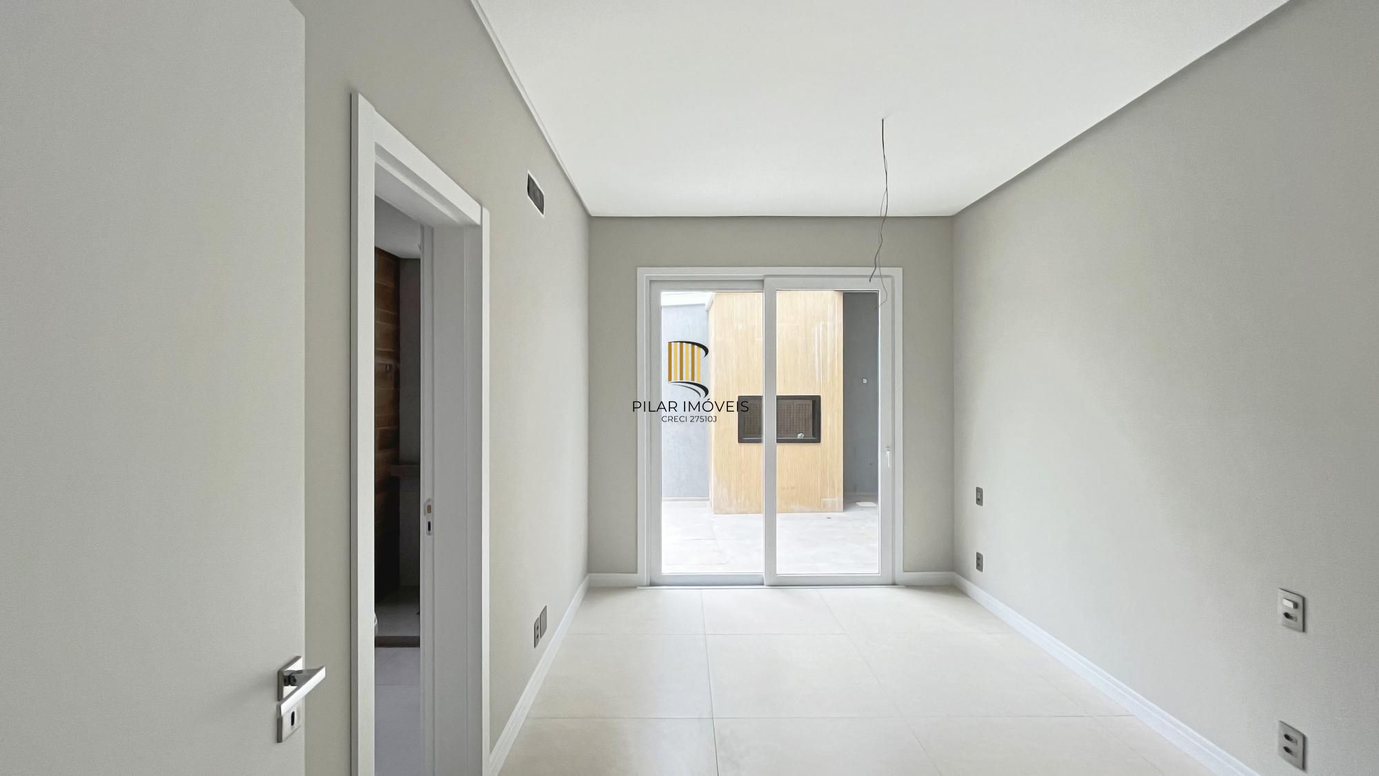 Casa Condominio em Porto Alegre, no bairro Hípica, com 3 dormitório(s), e 3 banheiros, à venda.