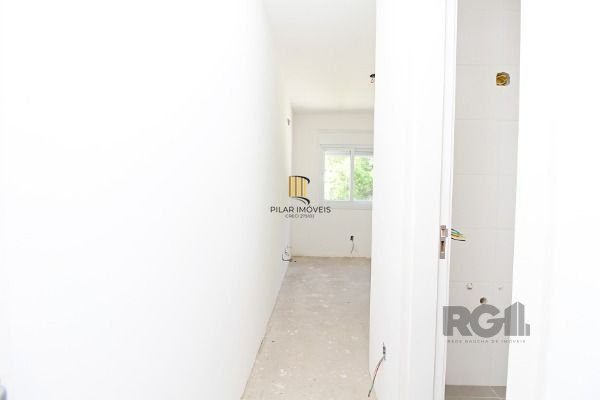 Sobrado para Venda - 100m², 3 dormitórios, sendo 3 suites, 2 vagas - Portal Do Guarujá