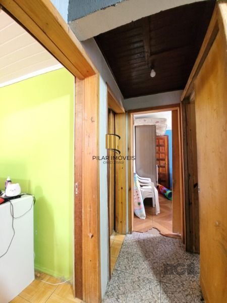 Casa em Porto Alegre, no bairro Restinga, com 5 dormitório(s), e 5 banheiros, à venda.