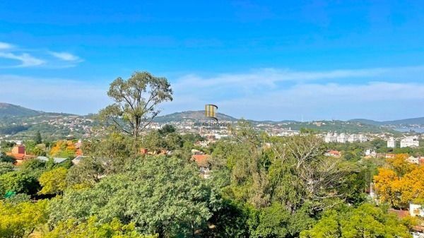Apartamento em Porto Alegre, no bairro Cavalhada, com 3 dormitório(s), e 3 banheiros, à venda.