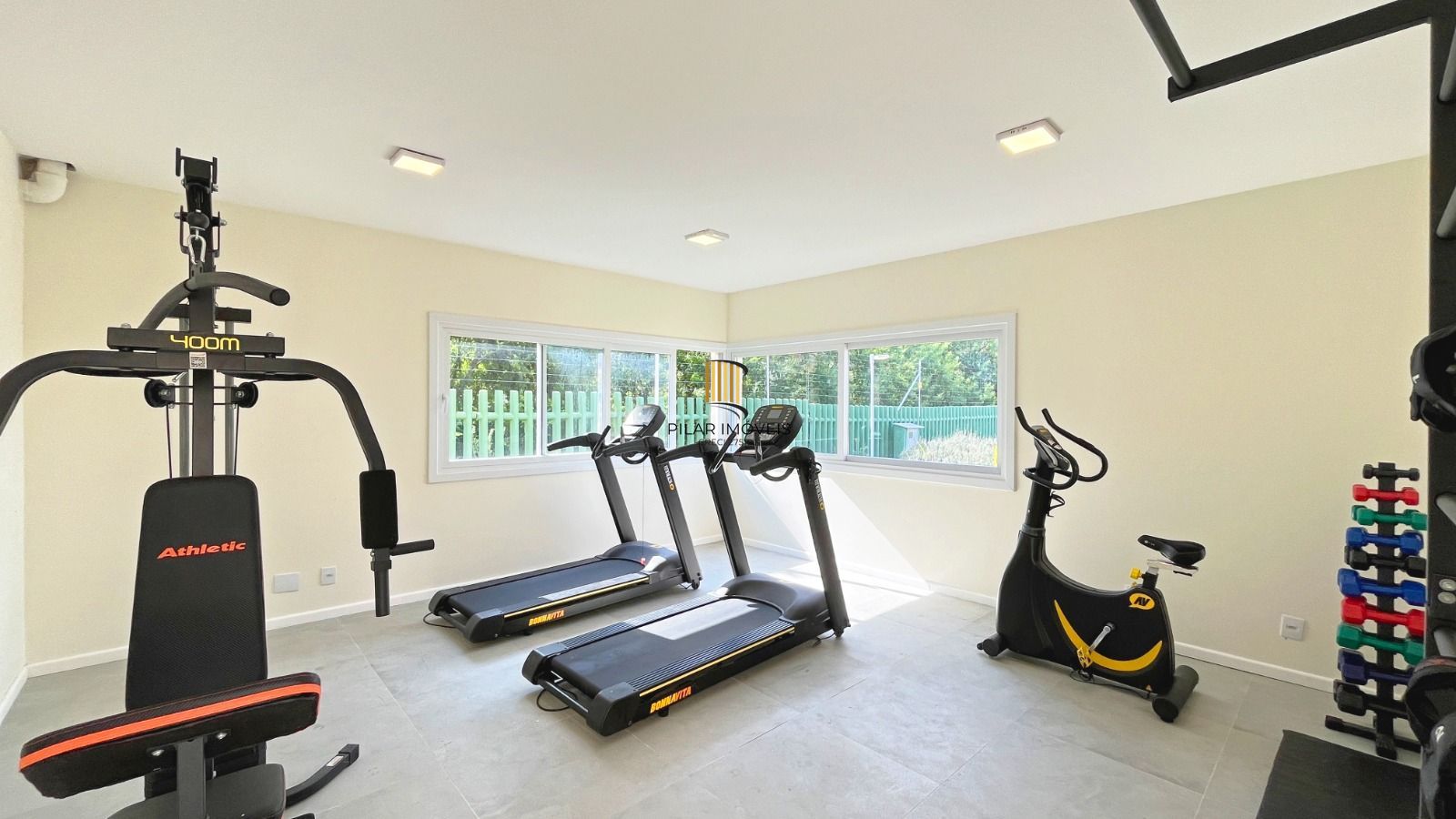 Lindo sobrado com 3 suítes em condomínio com infraestrutura completa na zona sul de Porto Alegre !