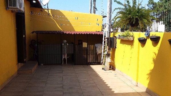 Casa para Venda - 130m², 3 dormitórios, 2 vagas - Restinga
