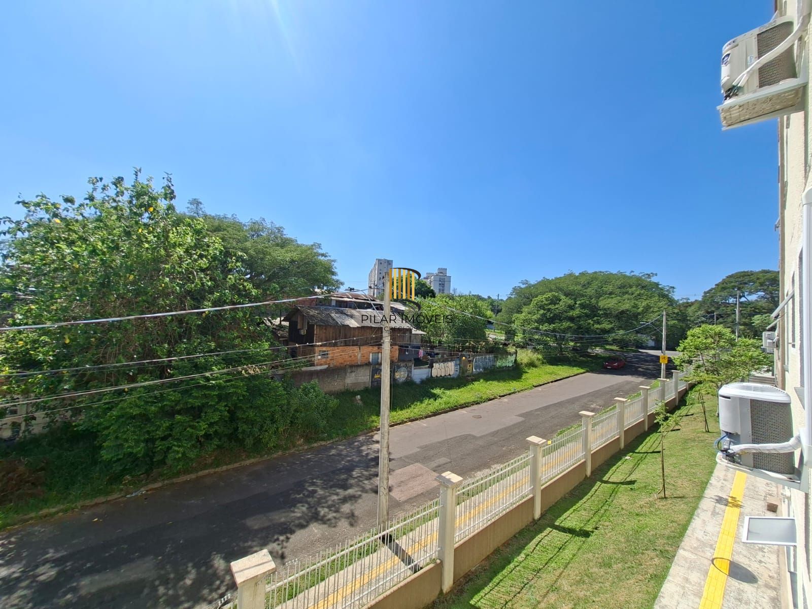 Apartamento de 02 dormitorios com vaga de garagem no bairro Cavalhada- VENDA!!