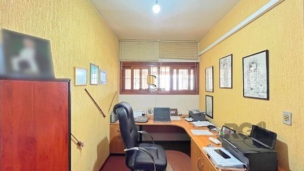 Casa 3 dormitórios no bairro Nonoai