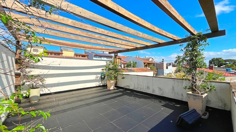 Casa 3 dormitórios no bairro Ipanema