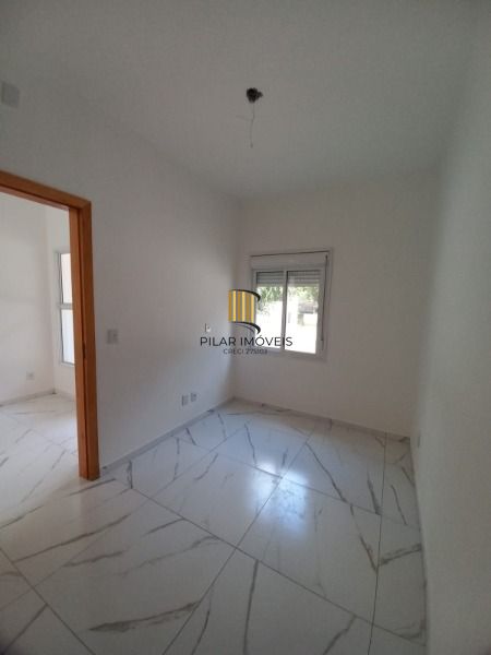 Casa em Porto Alegre, no bairro Belém Novo, com 3 dormitório(s), e 3 banheiros, à venda.
