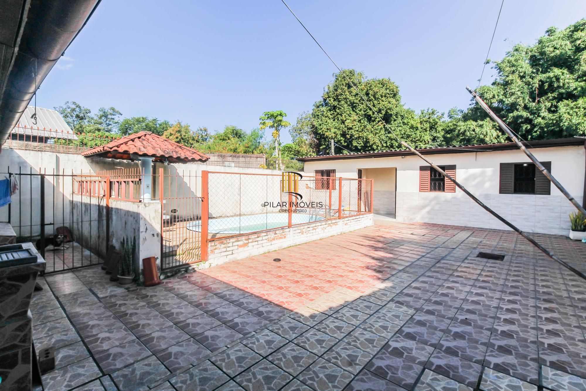 Casa 3 dormitórios no bairro Ipanema
