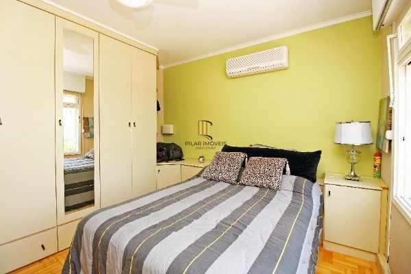 Apartamento em Porto Alegre, no bairro Petrópolis, com 3 dormitório(s), e 3 banheiros, à venda.