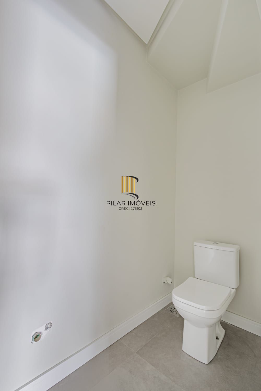 Sobrado  Condominio Amalffi com 03 suites - 180m² zona Sul de Porto Alegre