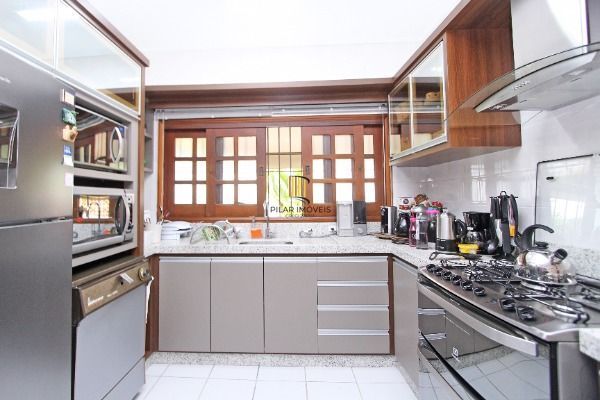 Casa para Venda - 287.96m², 4 dormitórios, sendo 1 suites, 4 vagas - Imperial Parque