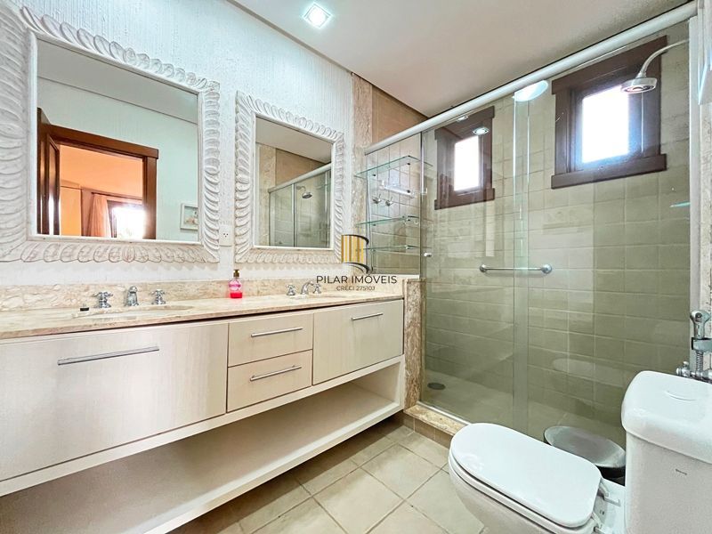 Terra Ville - Casa com 384 m² - fundo para o lago , semi mobiliada , com 3 suites e piscina .