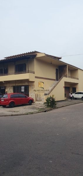 Casa em Porto Alegre, no bairro Cavalhada, com 3 dormitório(s), e 3 banheiros, à venda.