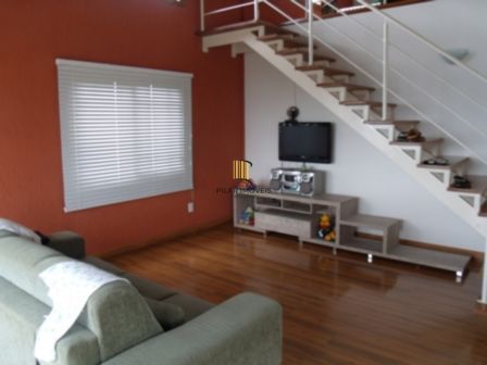 Casa para Venda - 300m², 3 dormitórios, sendo 1 suites, 4 vagas - Vila Nova