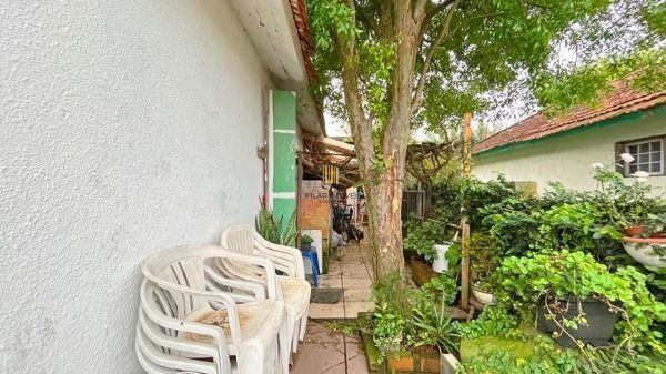 Casa em Porto Alegre, no bairro Cavalhada, com 4 dormitório(s), e 4 banheiros, à venda.