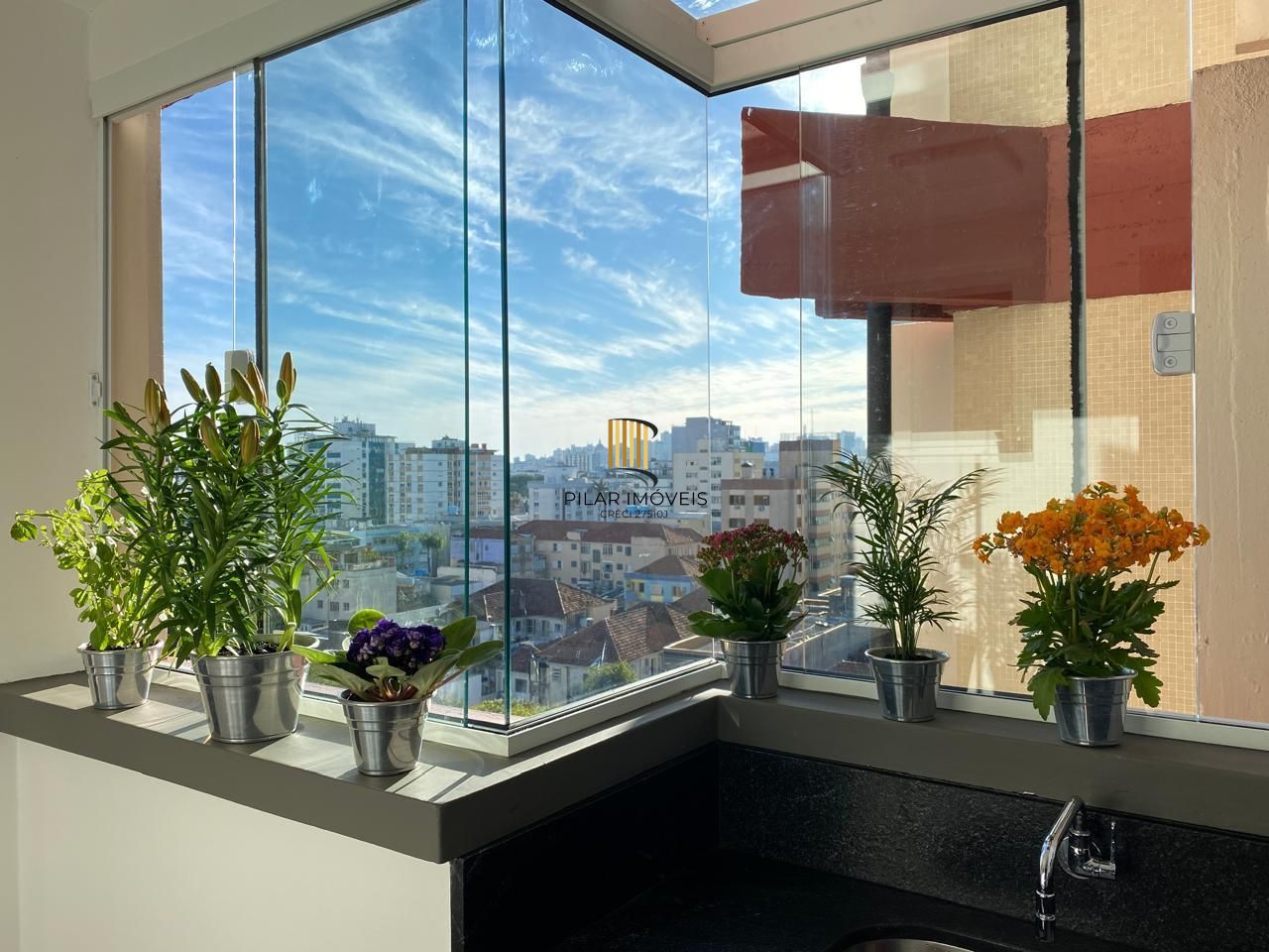 Ótimo apartamento 3 dormitórios, suíte, vaga escriturada, elevador, vista perene, em localização privilegiada no bairro.