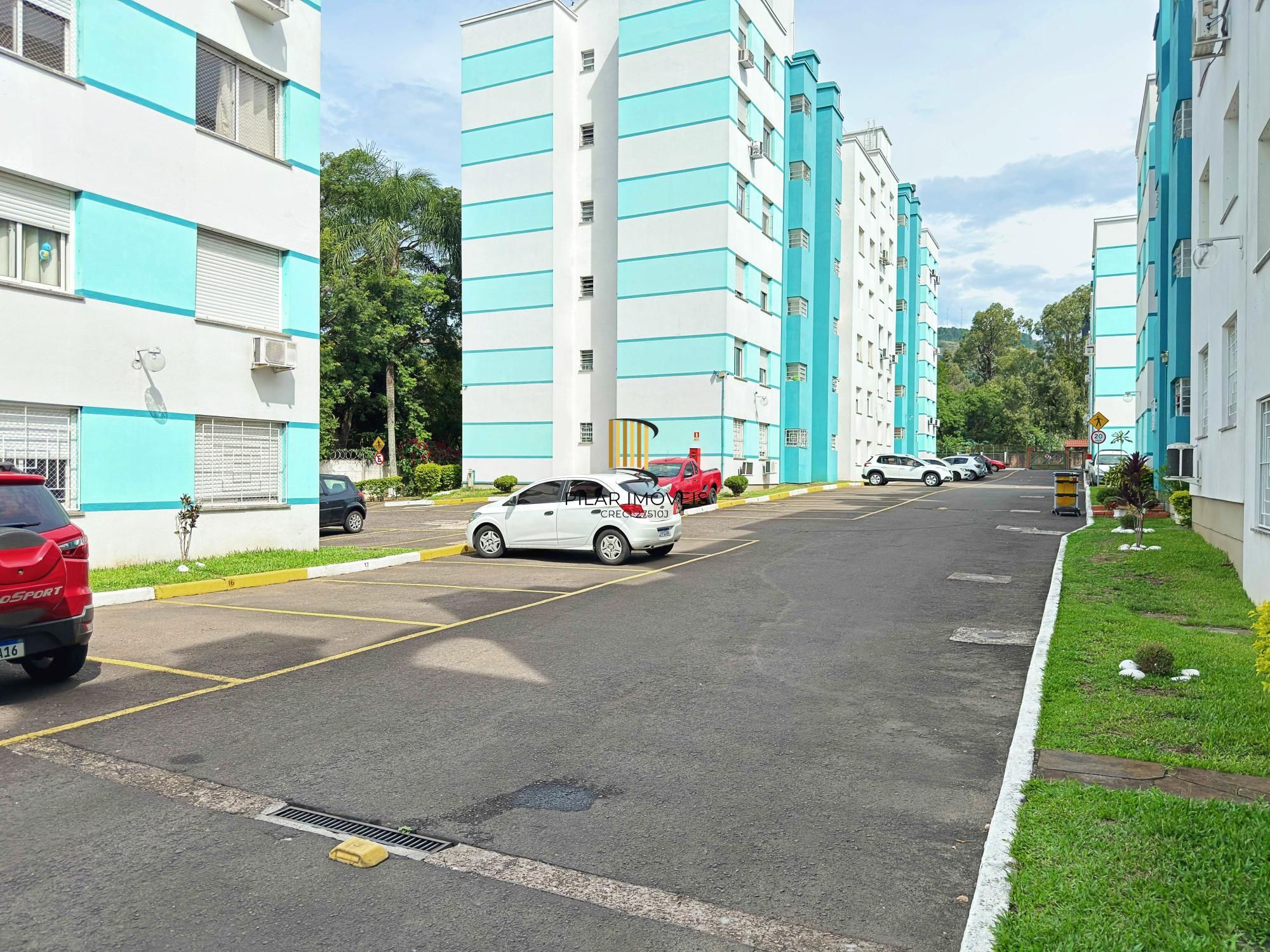 Apartamento de 2 dormitórios junto a Protásio Alves