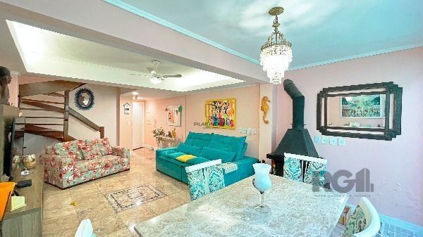 Casa Condominio em Porto Alegre, no bairro Tristeza, com 3 dormitório(s), e 3 banheiros, à venda.
