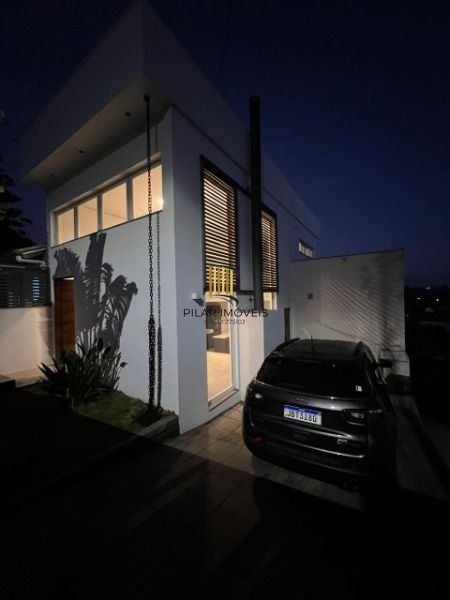 Casa 3 dormitórios no bairro Ipanema