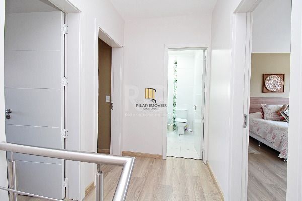 Casa 3 dormitórios no bairro Hípica