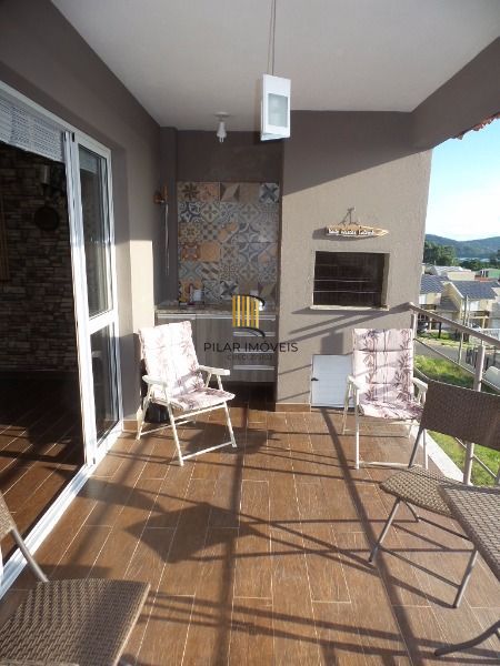 Casa para Venda - 270m², 3 dormitórios, sendo 1 suites, 2 vagas - Guarujá