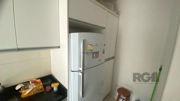 Apartamento em Porto Alegre, no bairro Vila Nova, com 1 dormitório(s), e 1 banheiros, à venda.