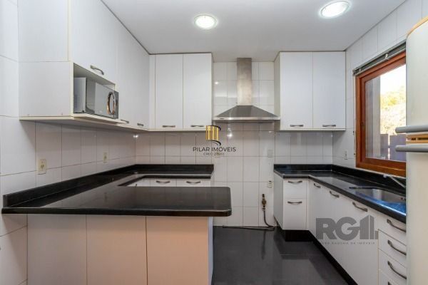 Casa Condominio em Porto Alegre, no bairro Jardim Isabel, com 3 dormitório(s), à venda.
