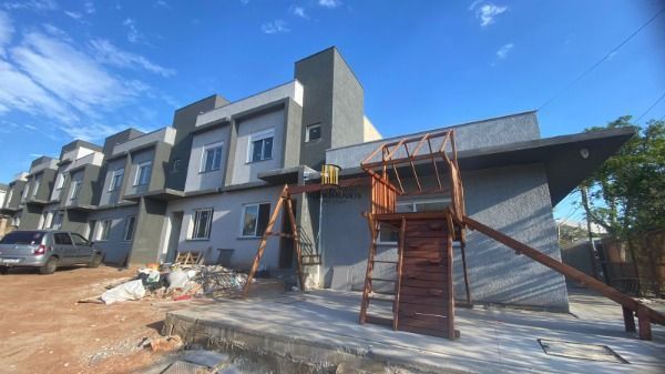 Casa Condominio em Porto Alegre, no bairro Vila Nova, com 2 dormitório(s), e 2 banheiros, à venda. - Pilar Imóveis