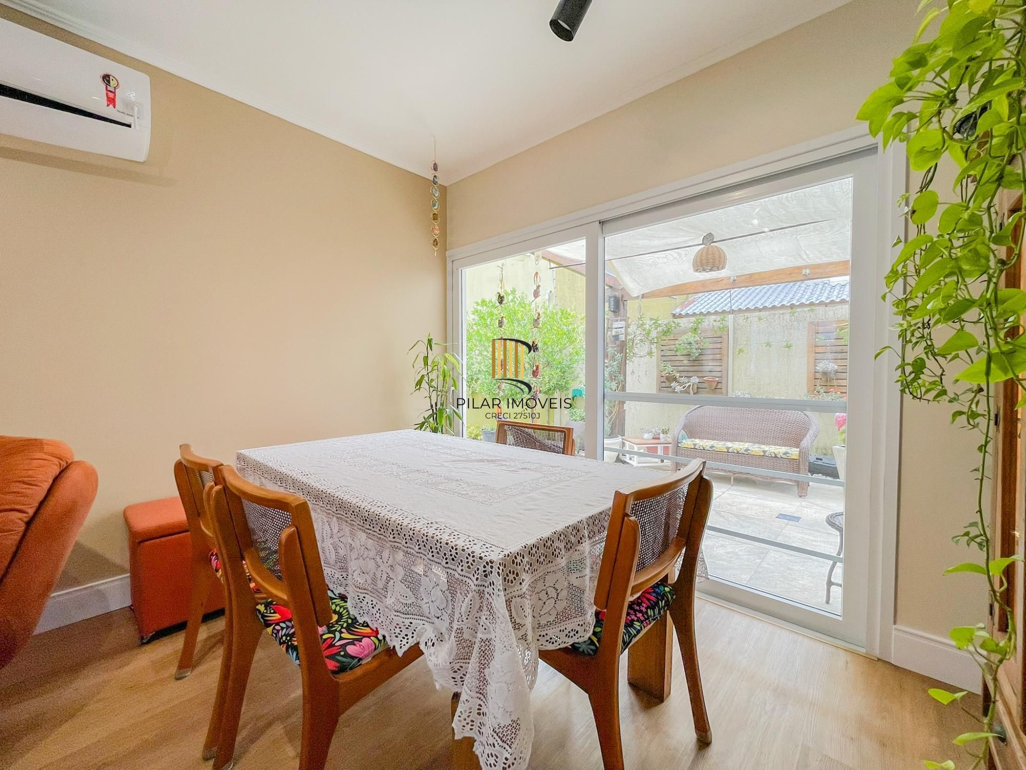 Sobrado Alto Padrão 3 dormitórios 4 vagas garagem, no Lagos de Nova Ipanema