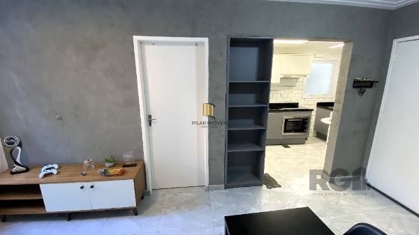 Apartamento em Porto Alegre, no bairro Cristal, com 1 dormitório(s), e 1 banheiros, à venda.