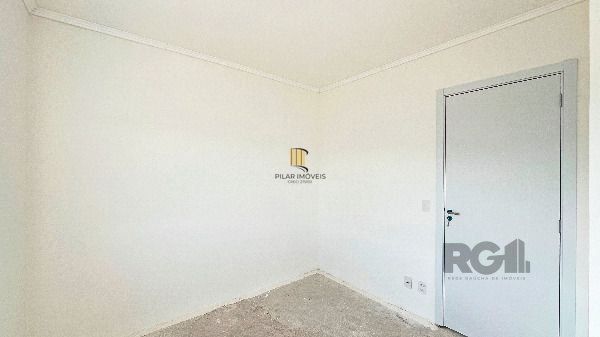 Casa em Porto Alegre, no bairro Vila Nova, com 2 dormitório(s), e 2 banheiros, à venda.