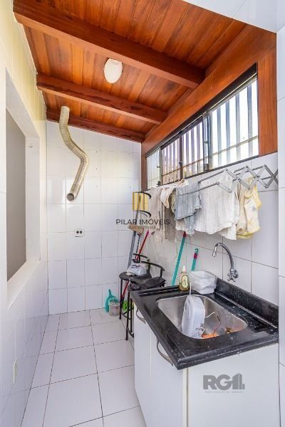 Casa Condominio em Porto Alegre, no bairro Jardim Isabel, com 3 dormitório(s), à venda.
