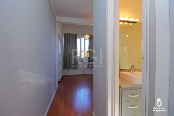 Casa 3 dormitórios no bairro Hípica