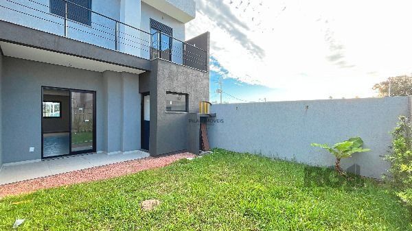 Casa em Porto Alegre, no bairro Hípica, com 3 dormitório(s), e 3 banheiros, à venda.