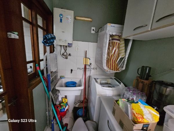 Casa Condominio em Porto Alegre, no bairro Ipanema, com 3 dormitório(s), e 3 banheiros, à venda.