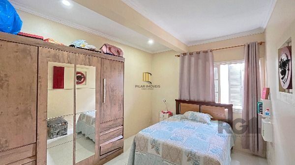 Casa em Porto Alegre, no bairro Hípica, com 2 dormitório(s), e 2 banheiros, à venda.
