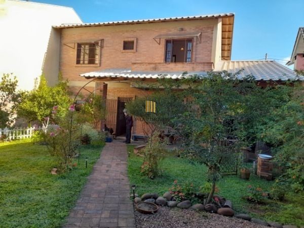 Casa 3 dormitórios no bairro Ipanema