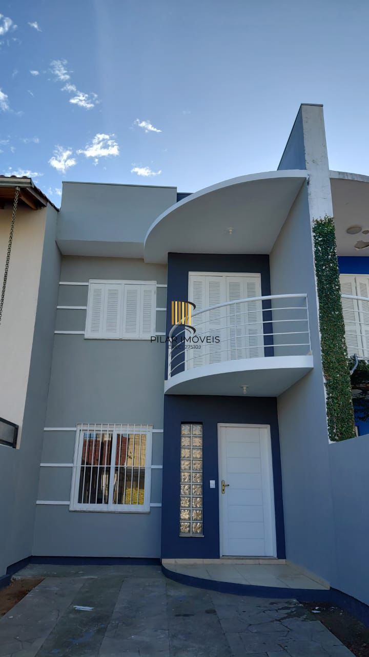 Casa 2 dormitórios no bairro Hípica