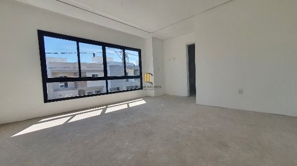 Casa Condominio em Porto Alegre, no bairro Ipanema, com 3 dormitório(s), e 3 banheiros, à venda.